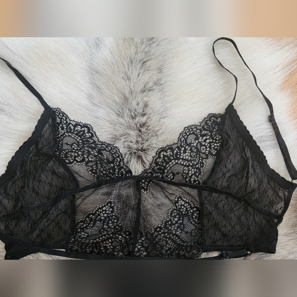 NASTY GAL black lace bralette in size XS - Picture 3 of 5